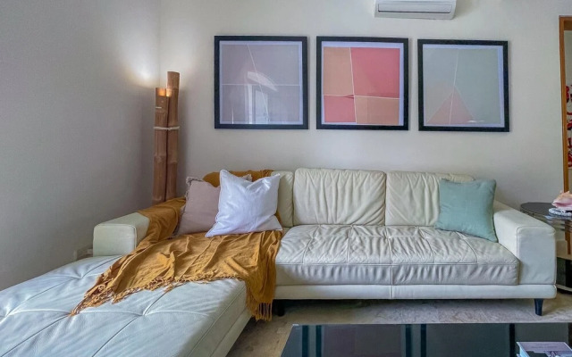 Cute Apartment Only Steps From the Beach