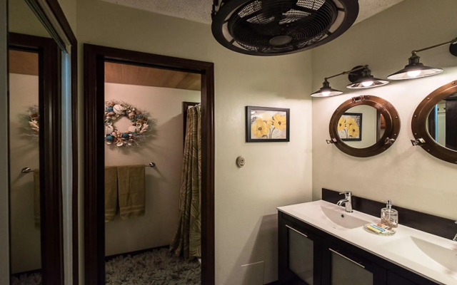 Oceanfront Remodeled Studio Condo