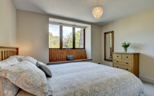Rustic Holiday Home in Lynton with Garden near Malmsmead