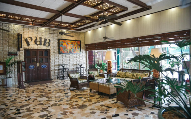 Oasis Hotel