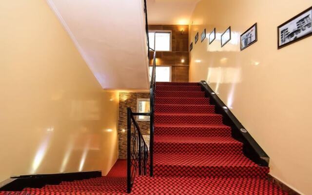 Aurelia Palace