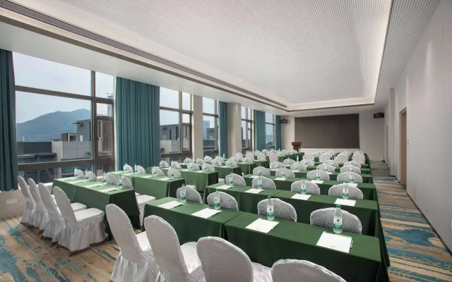 Wingate By Wyndham Zhuhai Gongbei Port