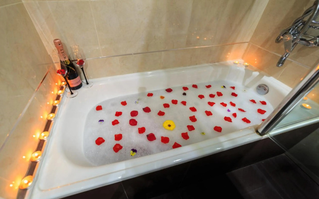 Moon Dreams Torremolinos Hotel (Adults Only)