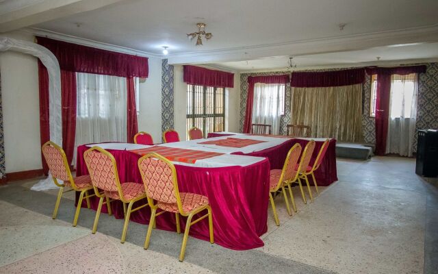 La Grand Chez Johnson Hotel Muyenga