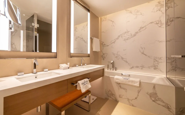 Address Opera 1205 Downtown