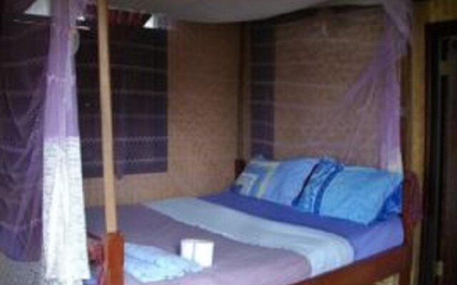 Baan Rimtaling Guest House