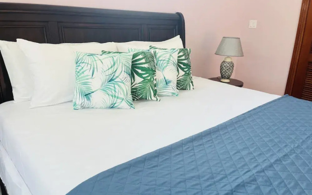 Luxury Apartments and Rooms The Lagoons