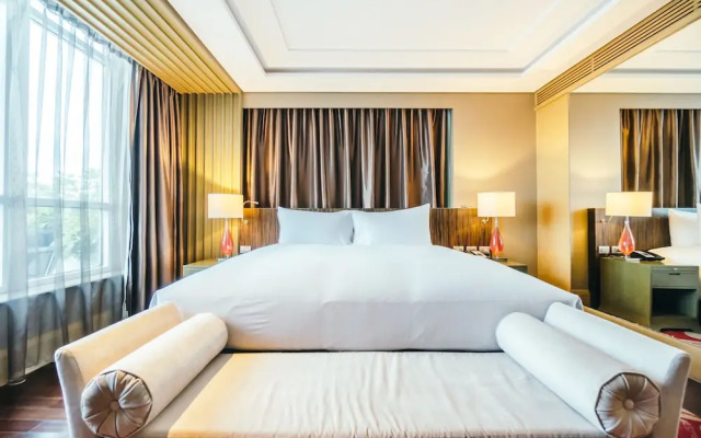 Twins Palace Hotel