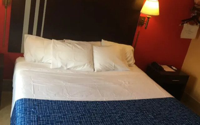 Red Carpet Inn