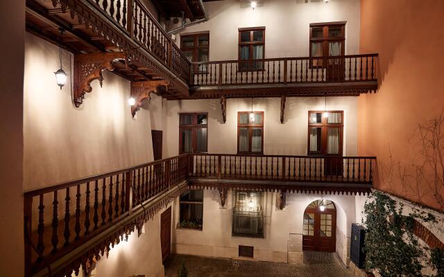 Gołębia 8 Residence