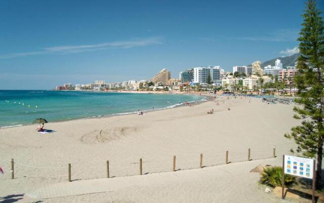TIMON II, Luxury 3 bedroom Beachside Apartment