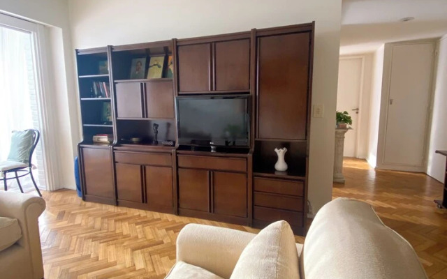 RentUp-Elegancia con balcón. Recoleta