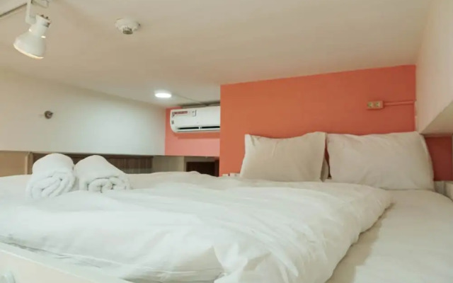 Best Studio Apartment Vittoria Residence with Sofa Bed