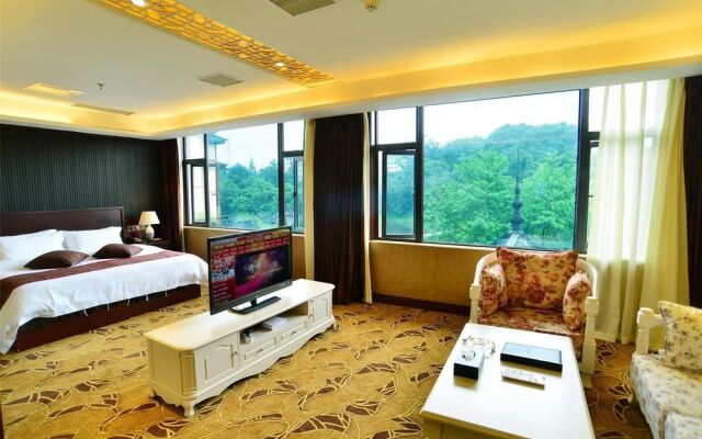 Phoenix Lake Impression Emei Hotel