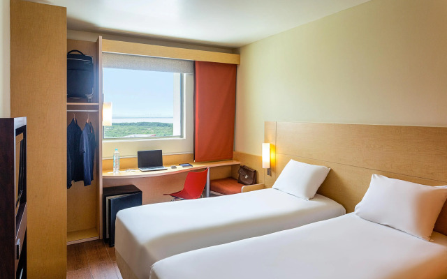 ibis Cancun Centro