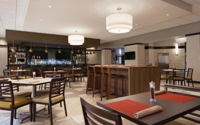 Embassy Suites by Hilton Jacksonville Baymeadows