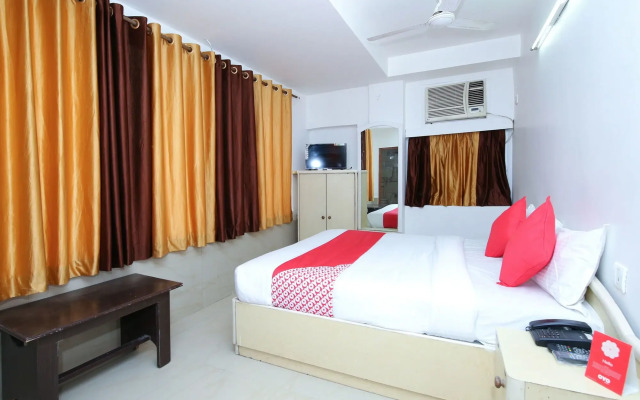 OYO 14465 Hotel Cozy Residency