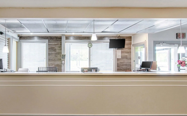 Red Roof Inn LaGrange