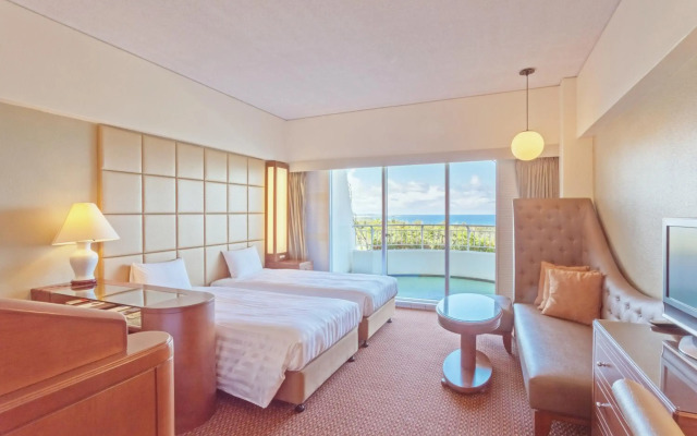 Okinawa Kariyushi Beach Resort Ocean Spa