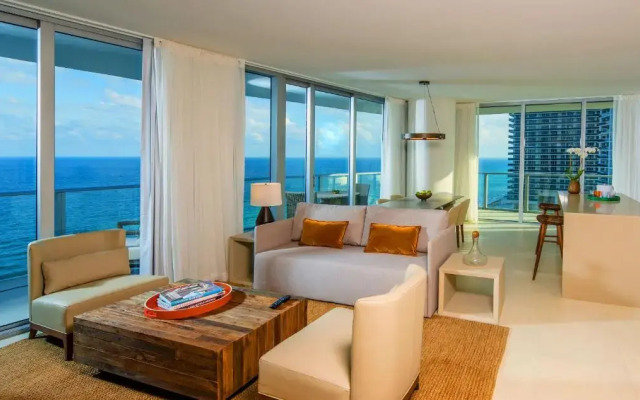 Hyde Beach Condos by Ammos VR