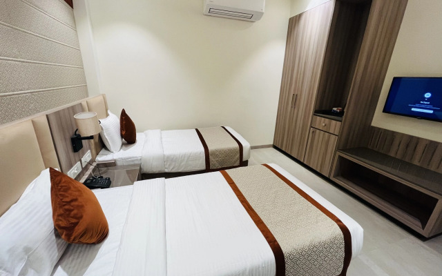 Hotel The Royal Vista