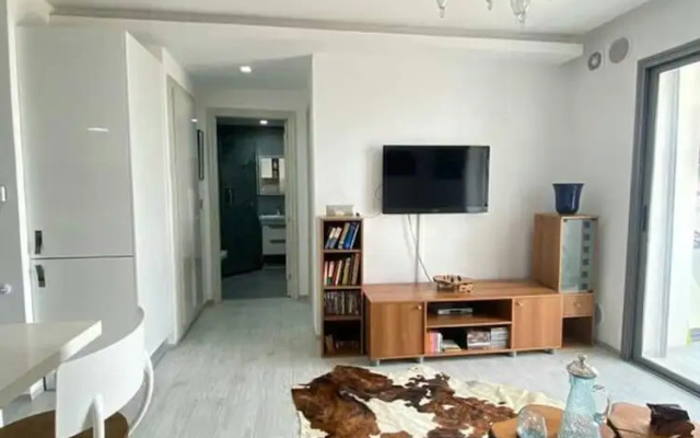 Charming 1-bed Apartment in Tunis, Close to Centre