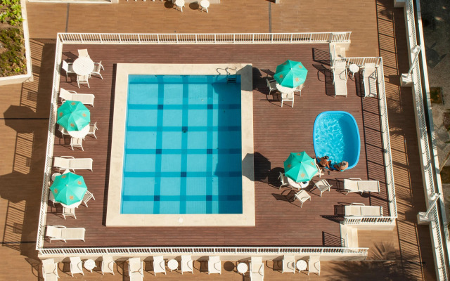 Tropical Barra Hotel