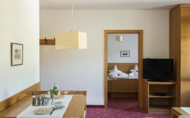 Hotel Zirmerhof & Residence