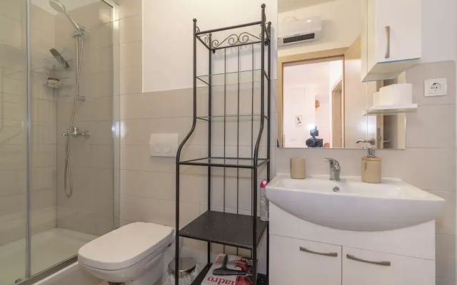 Kira, One Bedroom Apartment In Old Town