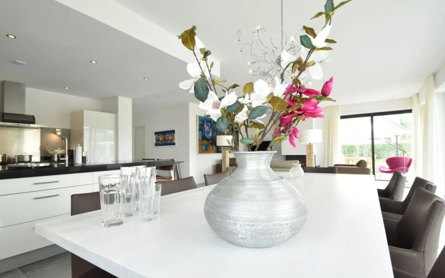 Modern Villa with Hot Tub & Sauna in Harderwijk Flevoland