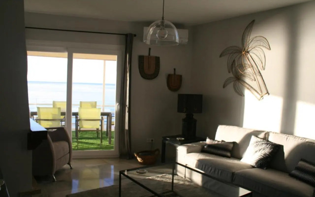 Apartamento En Primera Linea/Beachfront Apartment