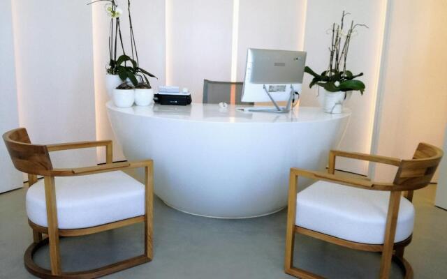 Grace Hotel, Auberge Collection