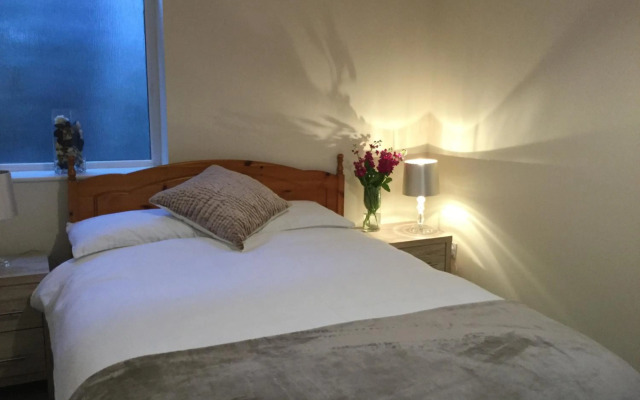 Rose Alley Apartment