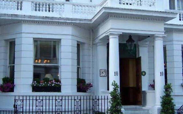 Gallery Hotel