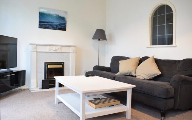 Modern 1 Bedroom Apartment Near London Bridge