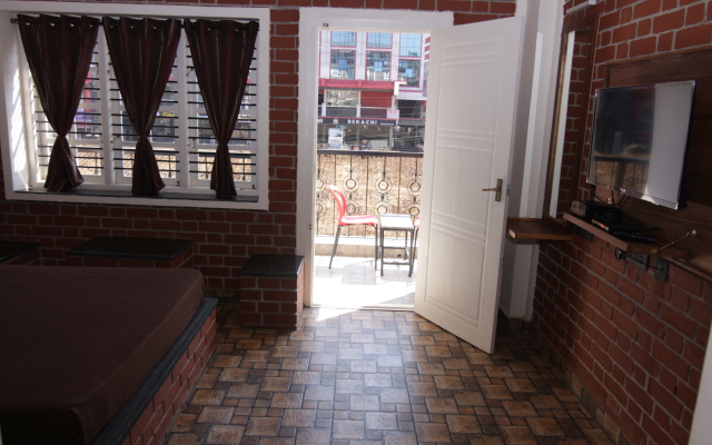 Red Bricks Inn