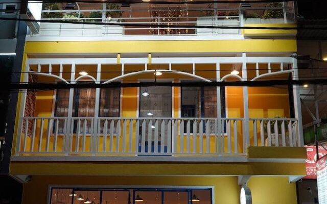 Thong Nho Oi Hostel