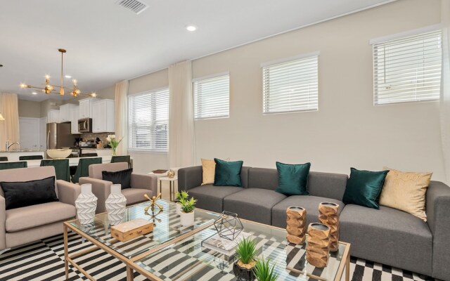 5 Bed 5 Ba Solterra Villa with Pool & Spa