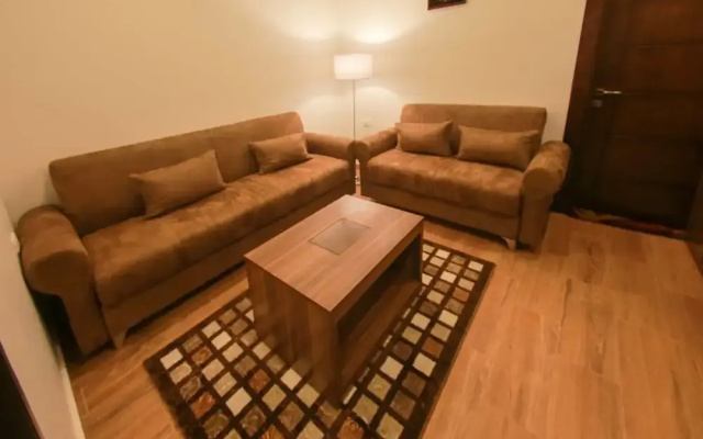 Nairoukh Hotel