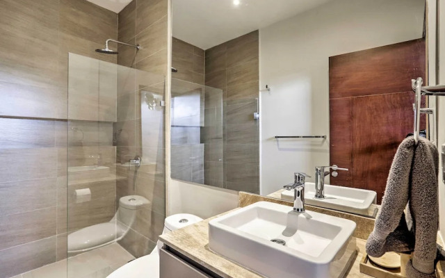 Luxe Cabo Condo w/ Ocean Views + Amenities!