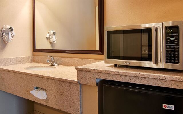 Best Western Forest Inn