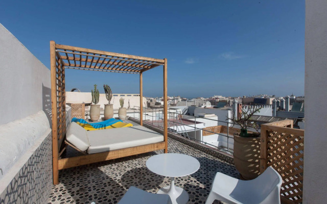 Riad  Emotion