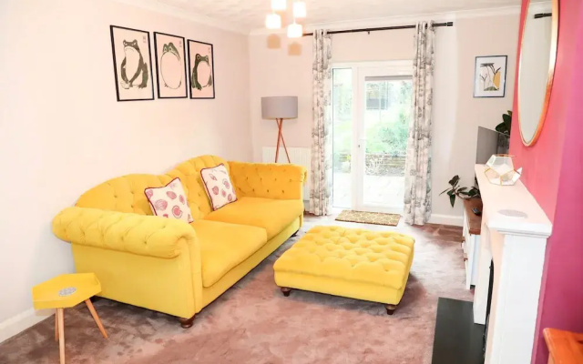 Hassocks Hideaway With Parking Garden