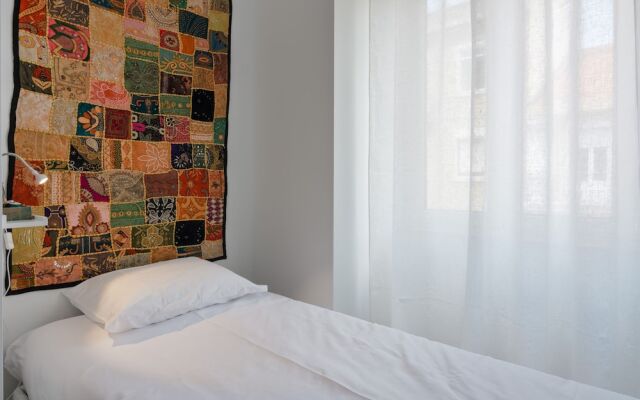 Penha1 · Lisbon's Charming and Bright Apartment