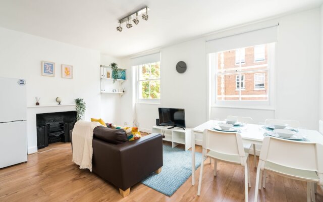 Super 1BD Flat Minutes From Kings Cross Station!