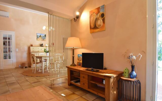 Modern villa in Cournonterral, with large garden, private pool and terrace