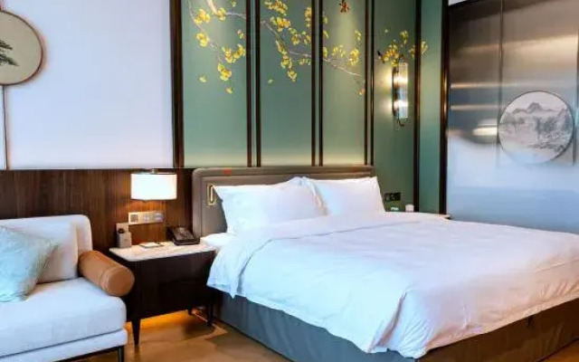 Lianyuan Run and International Hotel