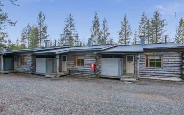 Ylläsrivit c 8 / villa änkyrä