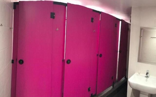 Smart Hyde Park Inn Hostel