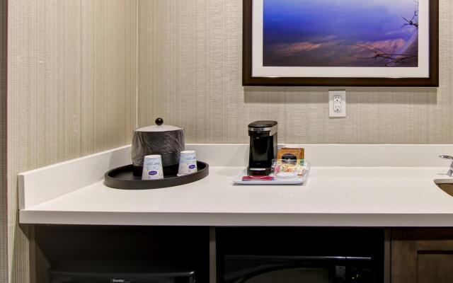 Hampton Inn & Suites by Hilton Saskatoon Airport